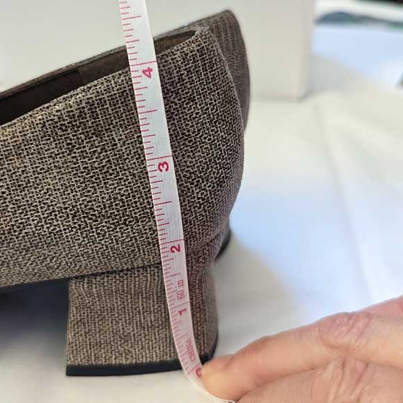 Stuart Weitzman Square toe Pumps Size 10 Gently Used - Picture 3 of 5